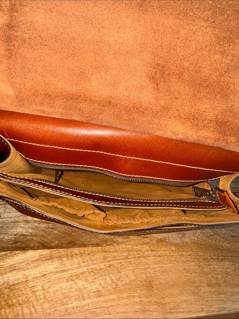 Patricia Nash British Tan Full Grain  Leather Crossbody / Saddle Bag Brass - Picture 12 of 16